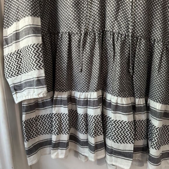 Life by EVERLY COLLECTIVE Memories Flounced Tunic Dress, Size M - Picture 4 of 10